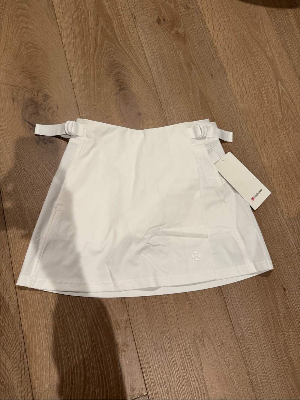 NEW lululemon athletica Women’s White Athletic golf Skirt with Side Tabs